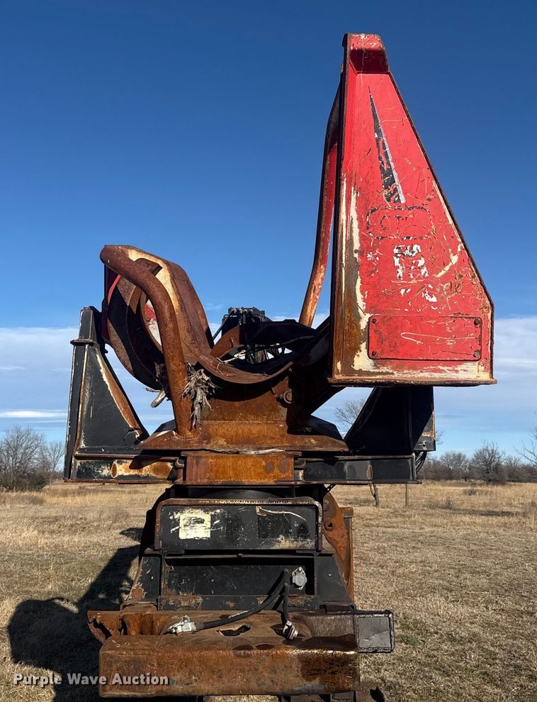 image for item EG1979 2015 Caterpillar 2384C log loader