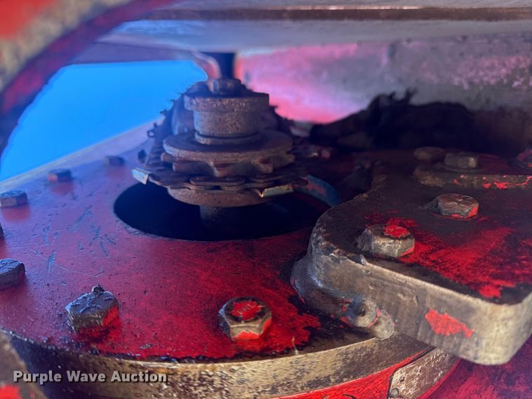 image for item EG1979 2015 Caterpillar 2384C log loader