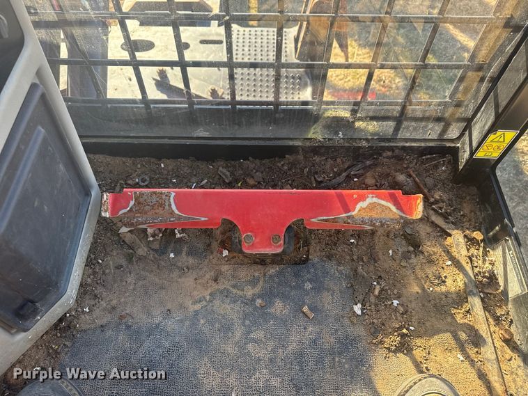 image for item EG1979 2015 Caterpillar 2384C log loader