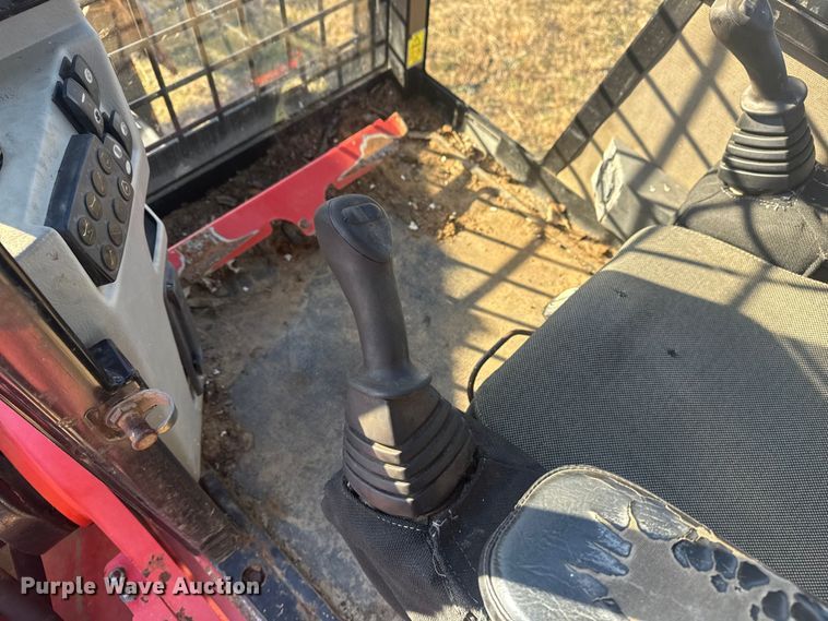 image for item EG1979 2015 Caterpillar 2384C log loader