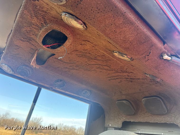 image for item EG1979 2015 Caterpillar 2384C log loader