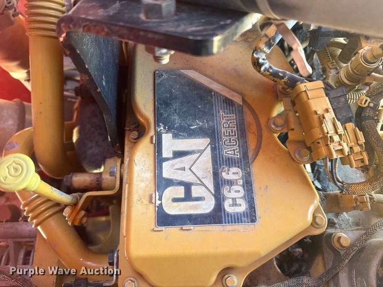 image for item EG1979 2015 Caterpillar 2384C log loader