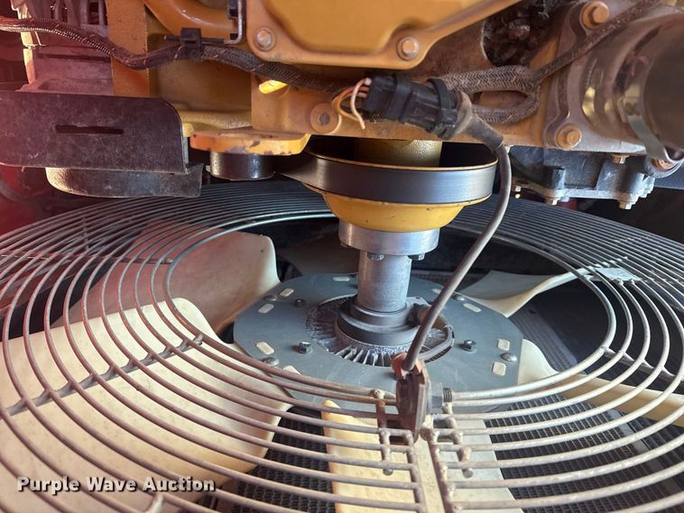 image for item EG1979 2015 Caterpillar 2384C log loader