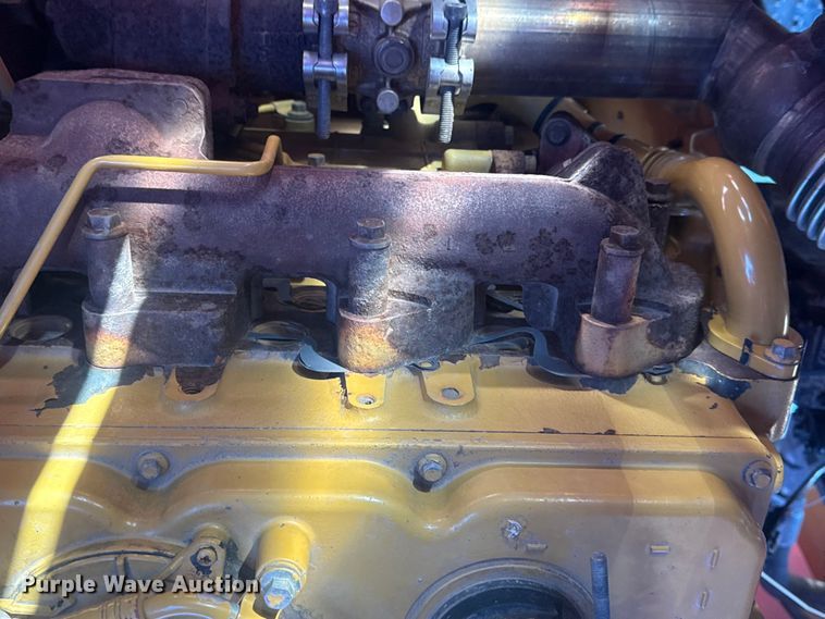 image for item EG1979 2015 Caterpillar 2384C log loader