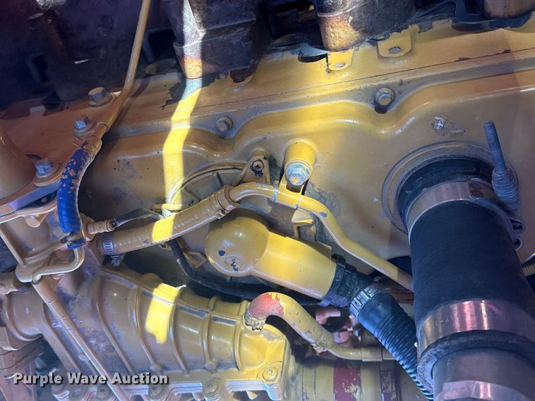 image for item EG1979 2015 Caterpillar 2384C log loader