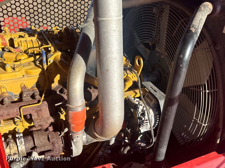 image for item EG1979 2015 Caterpillar 2384C log loader