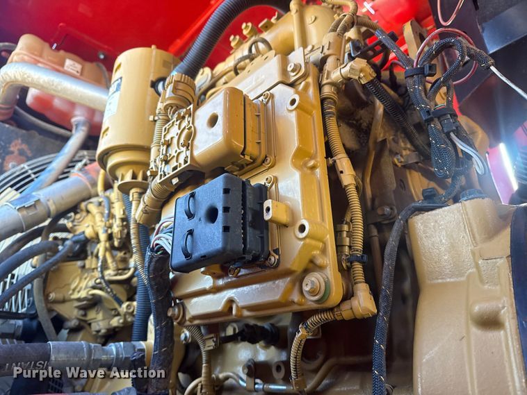 image for item EG1979 2015 Caterpillar 2384C log loader