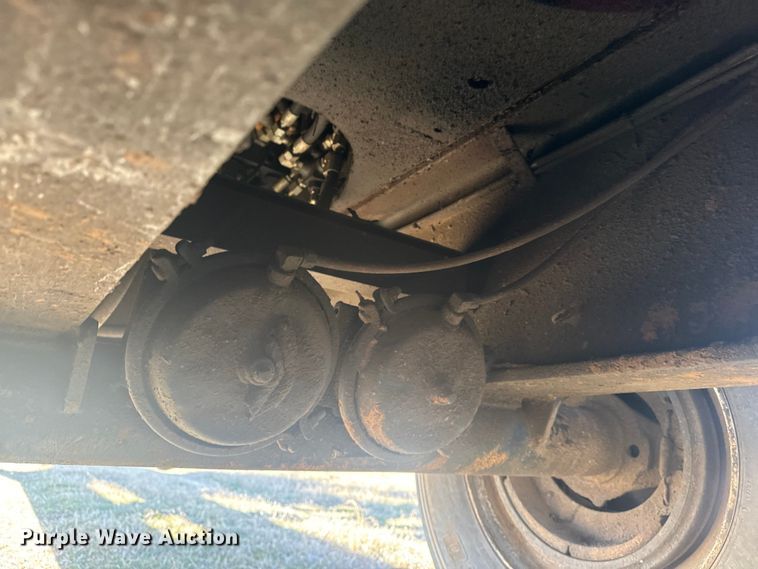 image for item EG1979 2015 Caterpillar 2384C log loader