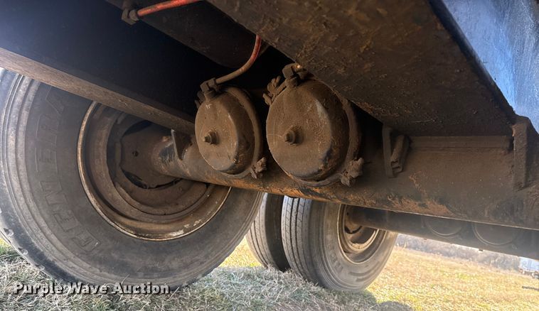 image for item EG1979 2015 Caterpillar 2384C log loader