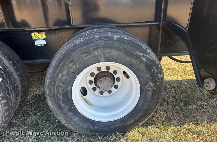 image for item EG1979 2015 Caterpillar 2384C log loader