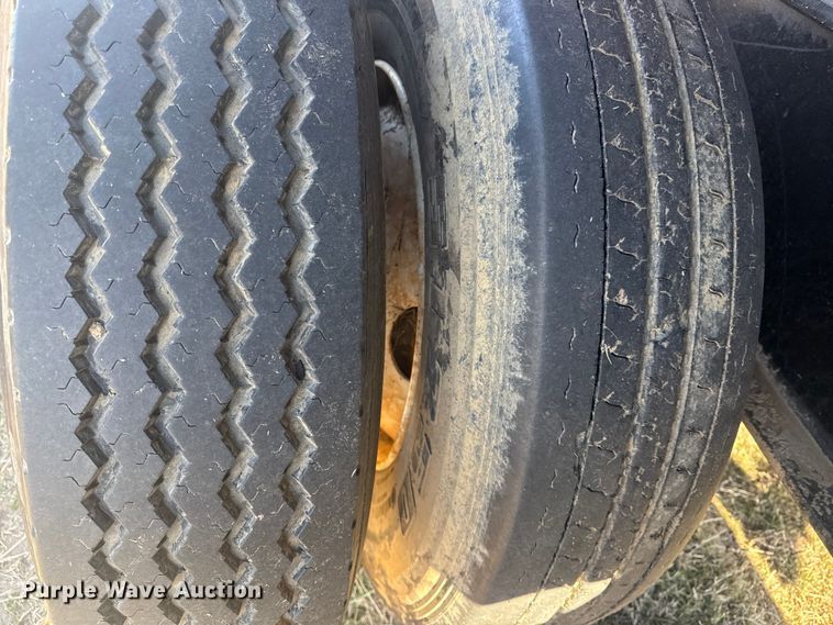 image for item EG1979 2015 Caterpillar 2384C log loader