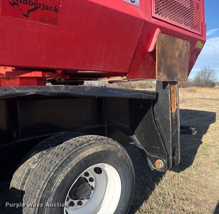 image for item EG1979 2015 Caterpillar 2384C log loader