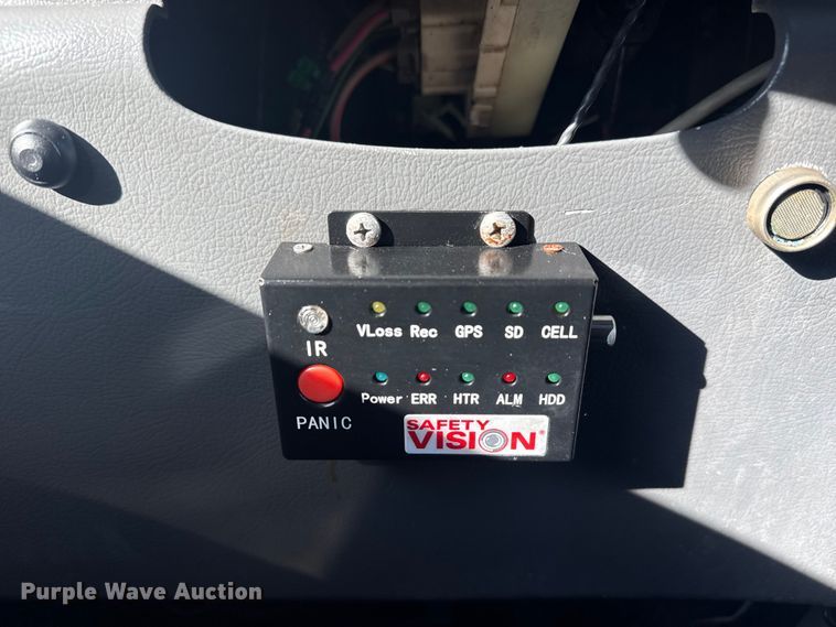 image for item EG1994 2007 Ford E450 Super Duty shuttle bus