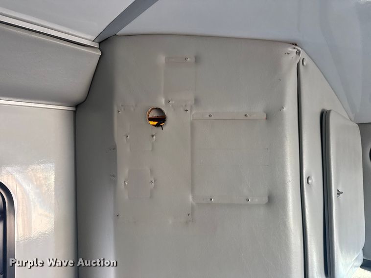 image for item EG1994 2007 Ford E450 Super Duty shuttle bus