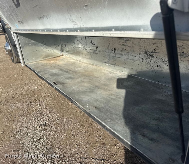 image for item EG1998 2017 Ford F550 Super Duty XL box truck