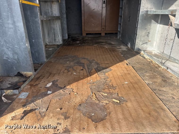 image for item EG1998 2017 Ford F550 Super Duty XL box truck