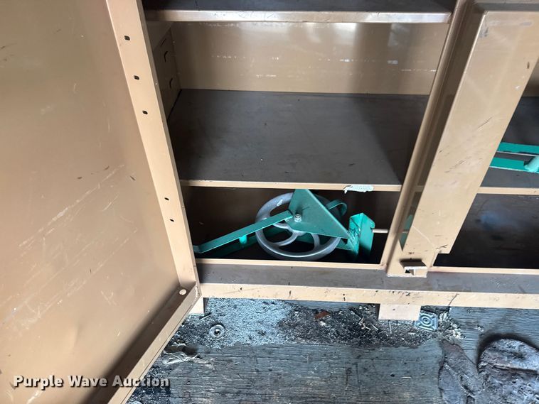 image for item EG1998 2017 Ford F550 Super Duty XL box truck