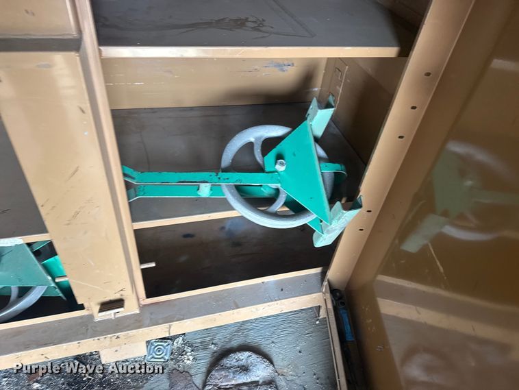 image for item EG1998 2017 Ford F550 Super Duty XL box truck