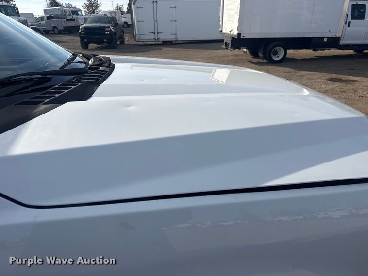 image for item EG1998 2017 Ford F550 Super Duty XL box truck