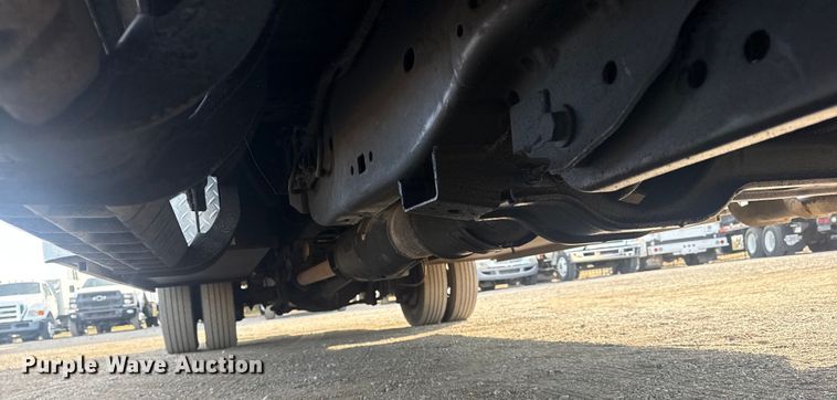 image for item EG1998 2017 Ford F550 Super Duty XL box truck