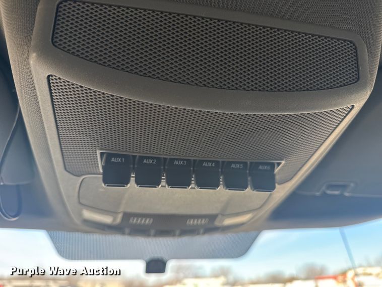 image for item EG1998 2017 Ford F550 Super Duty XL box truck