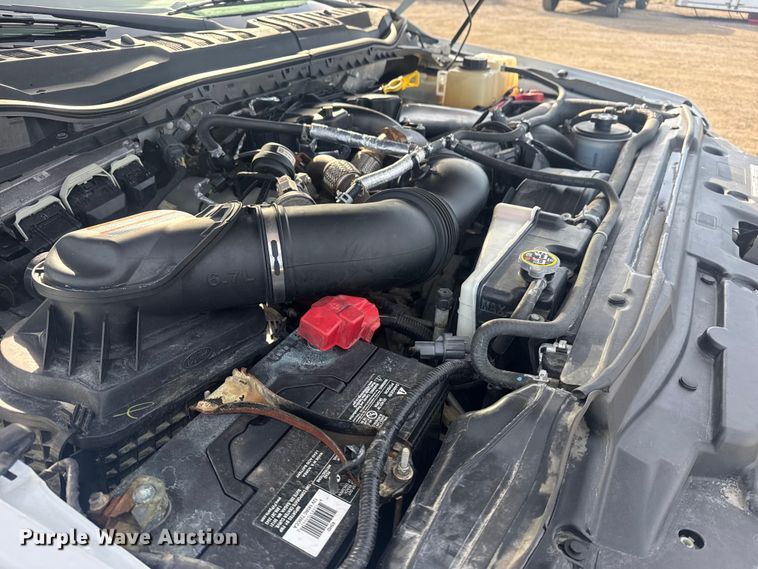 image for item EG1998 2017 Ford F550 Super Duty XL box truck