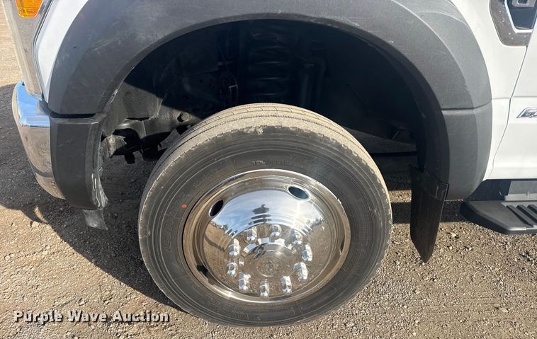 image for item EG1998 2017 Ford F550 Super Duty XL box truck