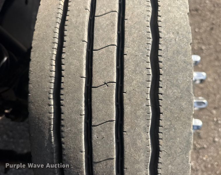 image for item EG1998 2017 Ford F550 Super Duty XL box truck