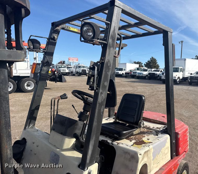 image for item EG1999 Nissan F102A301 forklift