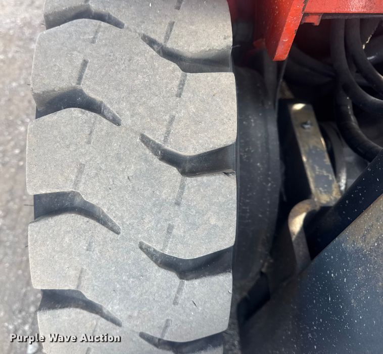 image for item EG1999 Nissan F102A301 forklift