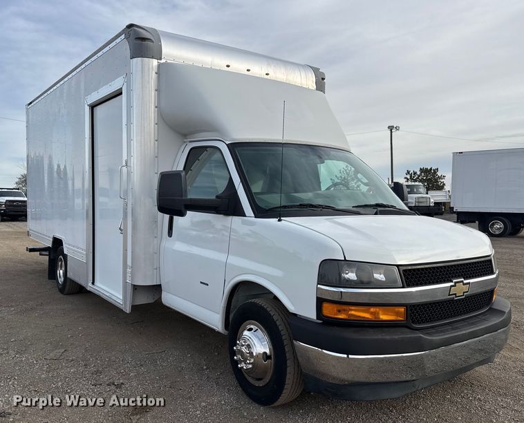 image for item EG2009 2018 Chevrolet Express box truck