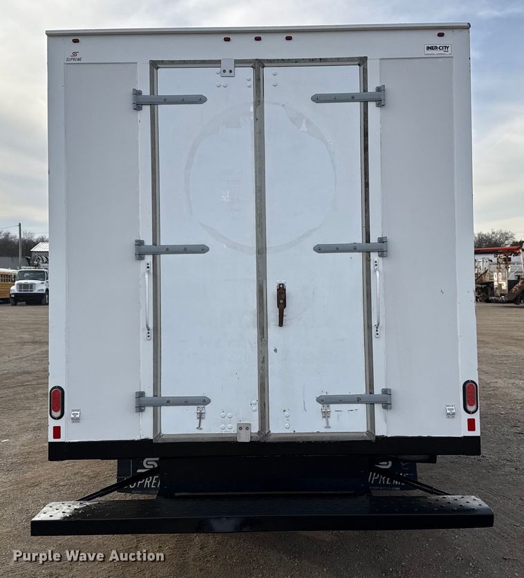 image for item EG2009 2018 Chevrolet Express box truck