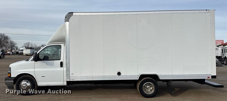 image for item EG2009 2018 Chevrolet Express box truck