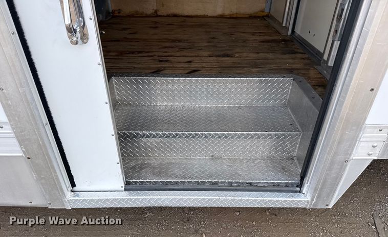 image for item EG2009 2018 Chevrolet Express box truck