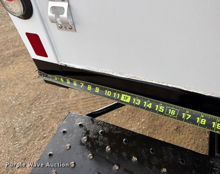 image for item EG2009 2018 Chevrolet Express box truck