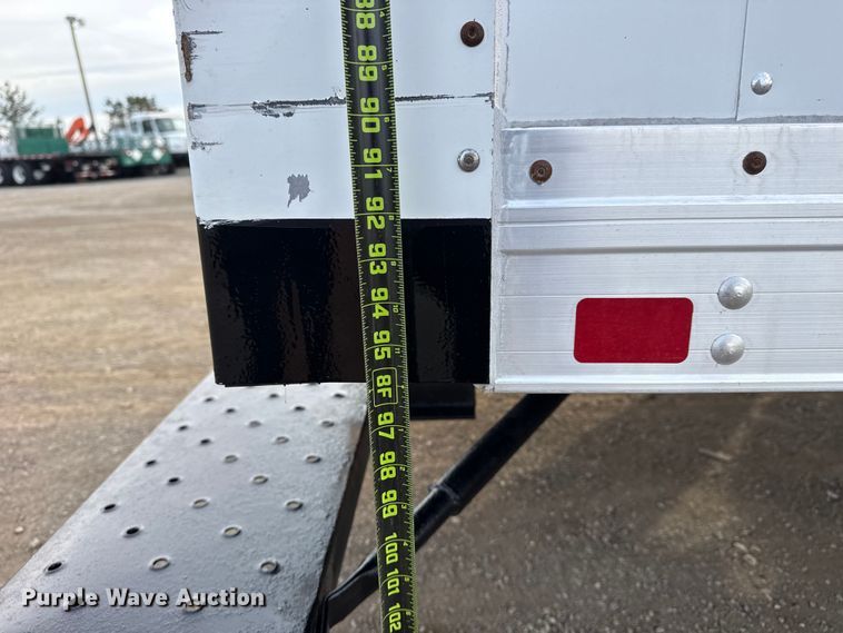 image for item EG2009 2018 Chevrolet Express box truck