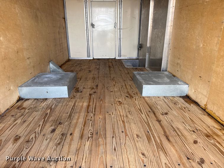 image for item EG2009 2018 Chevrolet Express box truck