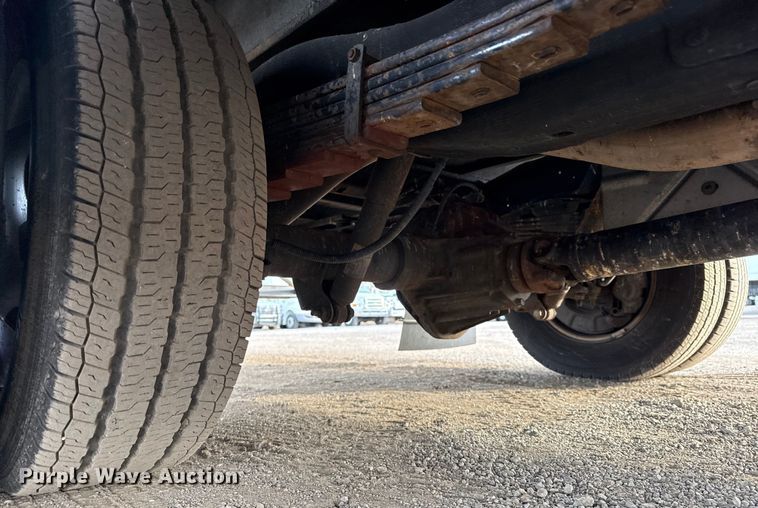 image for item EG2009 2018 Chevrolet Express box truck