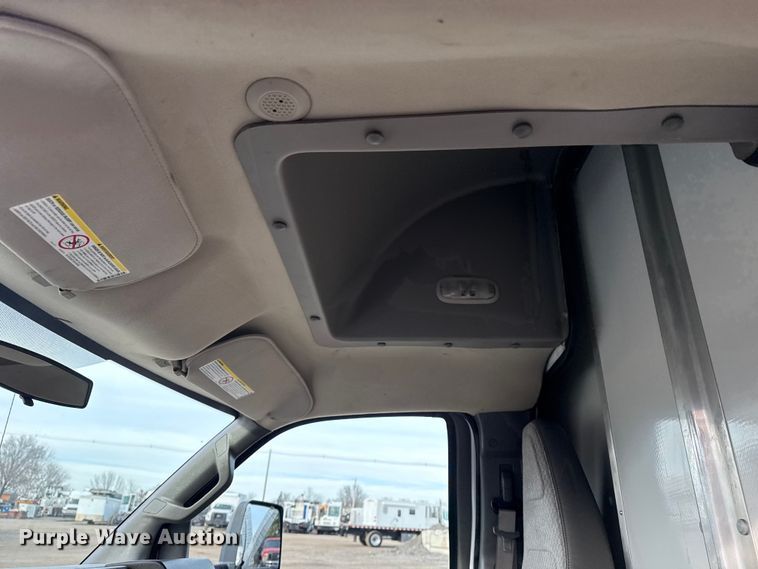 image for item EG2009 2018 Chevrolet Express box truck