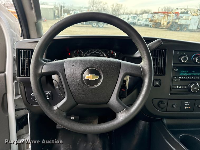 image for item EG2009 2018 Chevrolet Express box truck