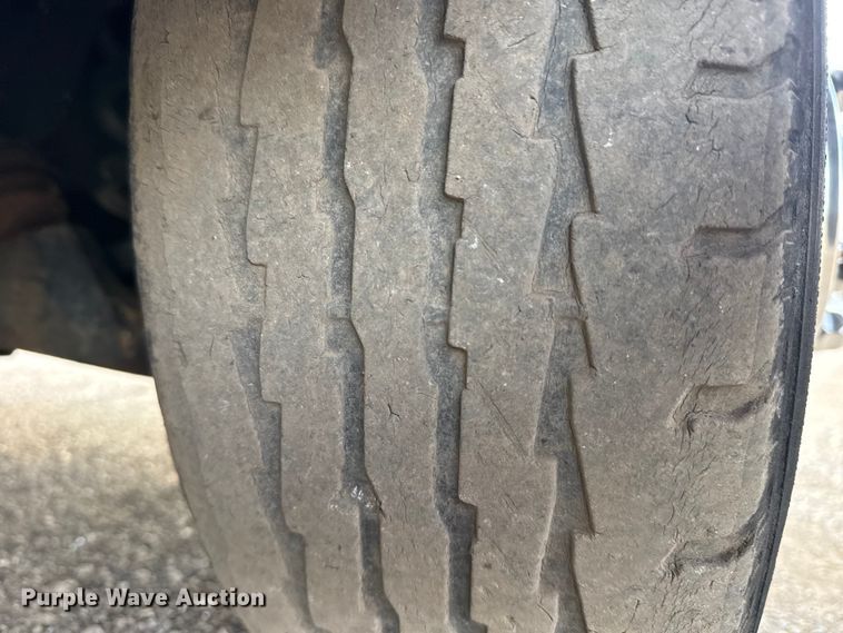 image for item EG2009 2018 Chevrolet Express box truck