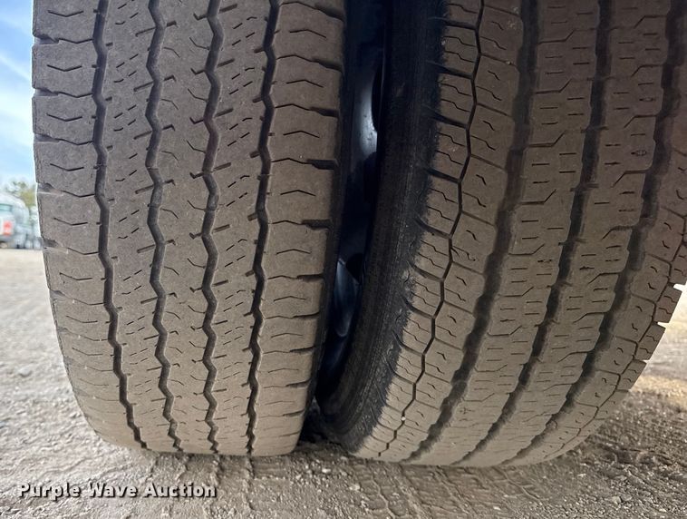 image for item EG2009 2018 Chevrolet Express box truck