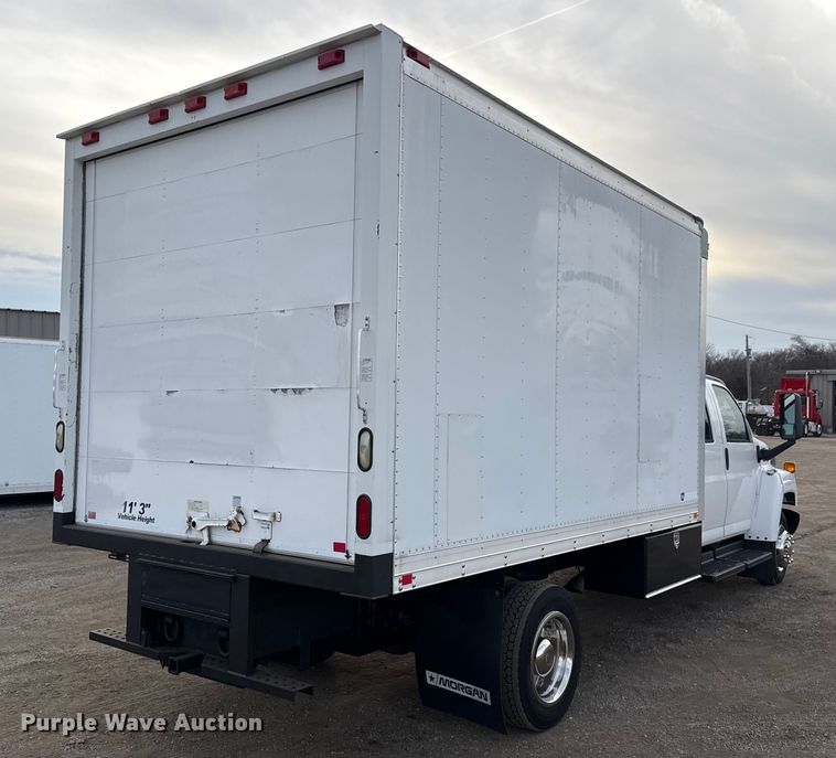 image for item EG2011 2009 GMC C5500 Crew Cab box truck