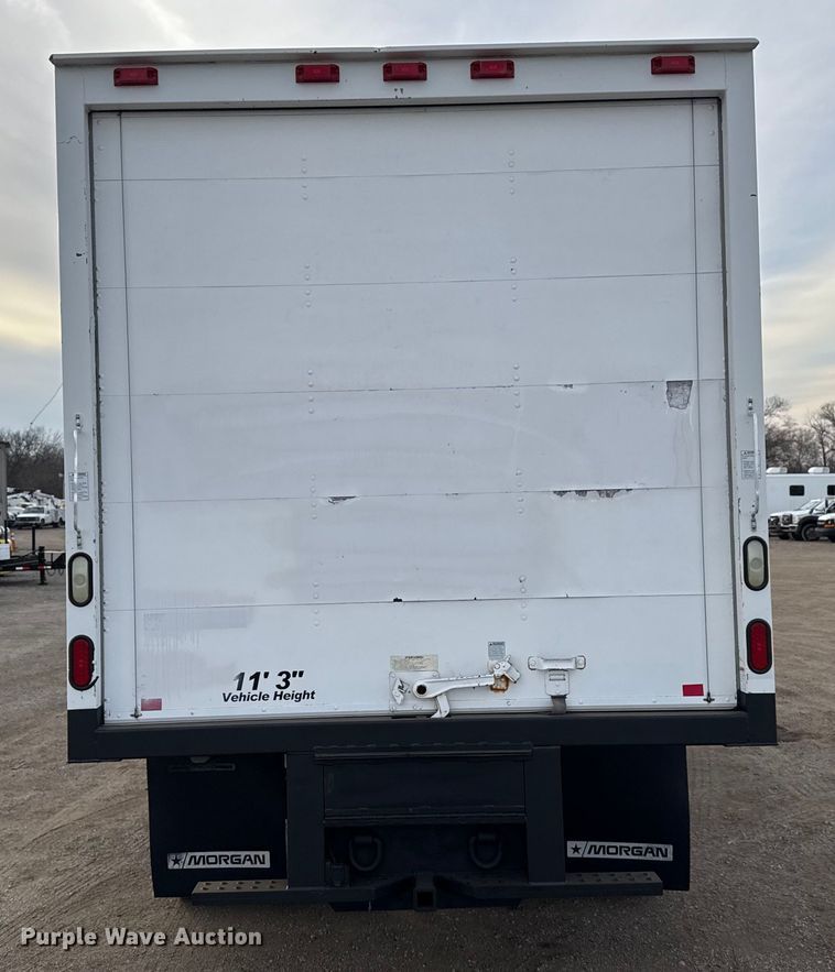 image for item EG2011 2009 GMC C5500 Crew Cab box truck