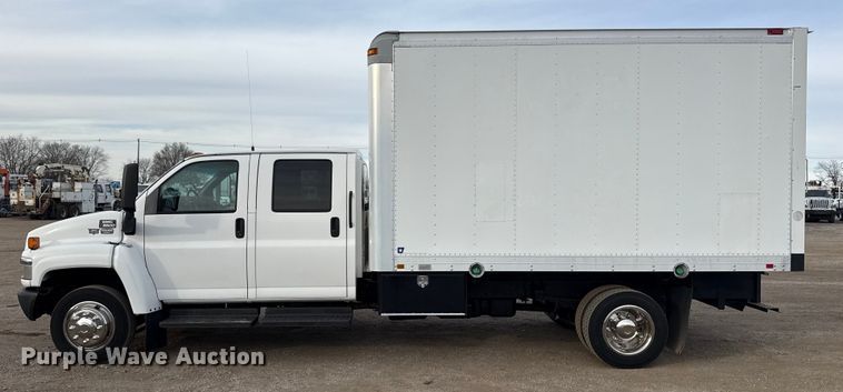 image for item EG2011 2009 GMC C5500 Crew Cab box truck