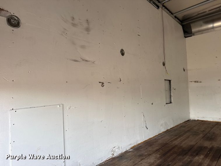 image for item EG2011 2009 GMC C5500 Crew Cab box truck