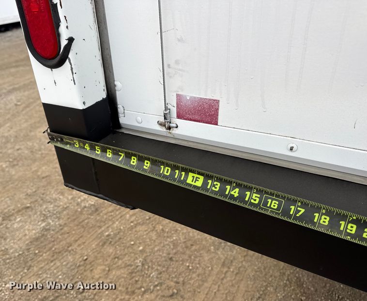 image for item EG2011 2009 GMC C5500 Crew Cab box truck