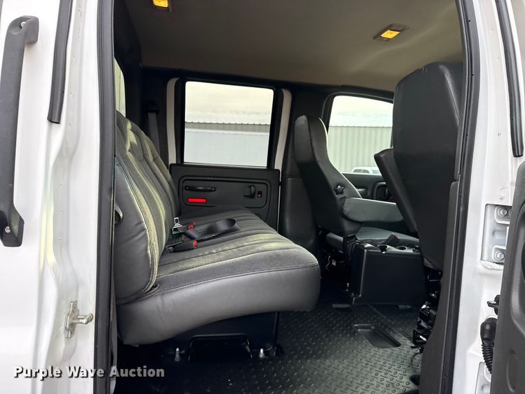 image for item EG2011 2009 GMC C5500 Crew Cab box truck