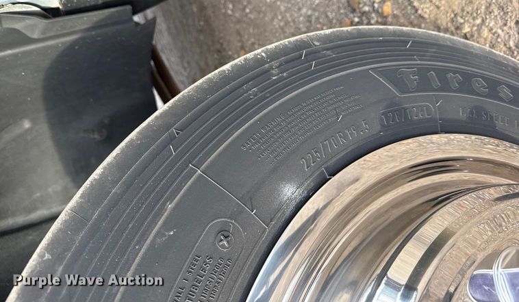 image for item EG2011 2009 GMC C5500 Crew Cab box truck