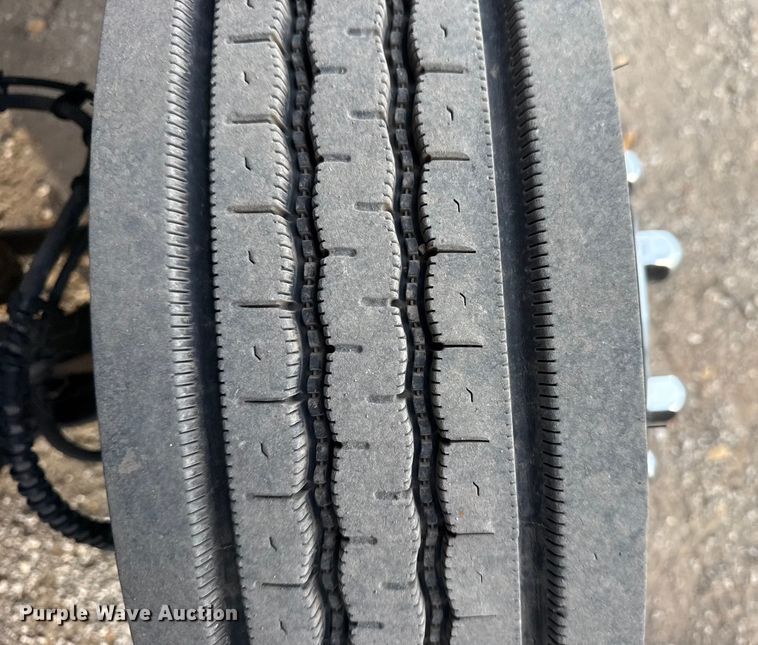 image for item EG2011 2009 GMC C5500 Crew Cab box truck